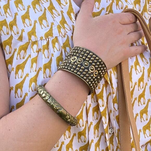 Bangle and cuff pair in antique brass in the boho style, EUC, chunky, geometric - Picture 3 of 12